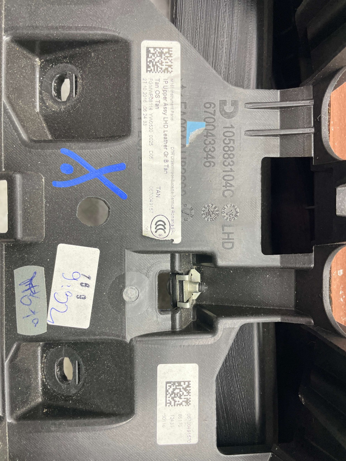 2017-2024 MASERATI LEVANTE M161 FRONT DASH INSTRUMENT PANEL *BROKE TAB &PULLING*