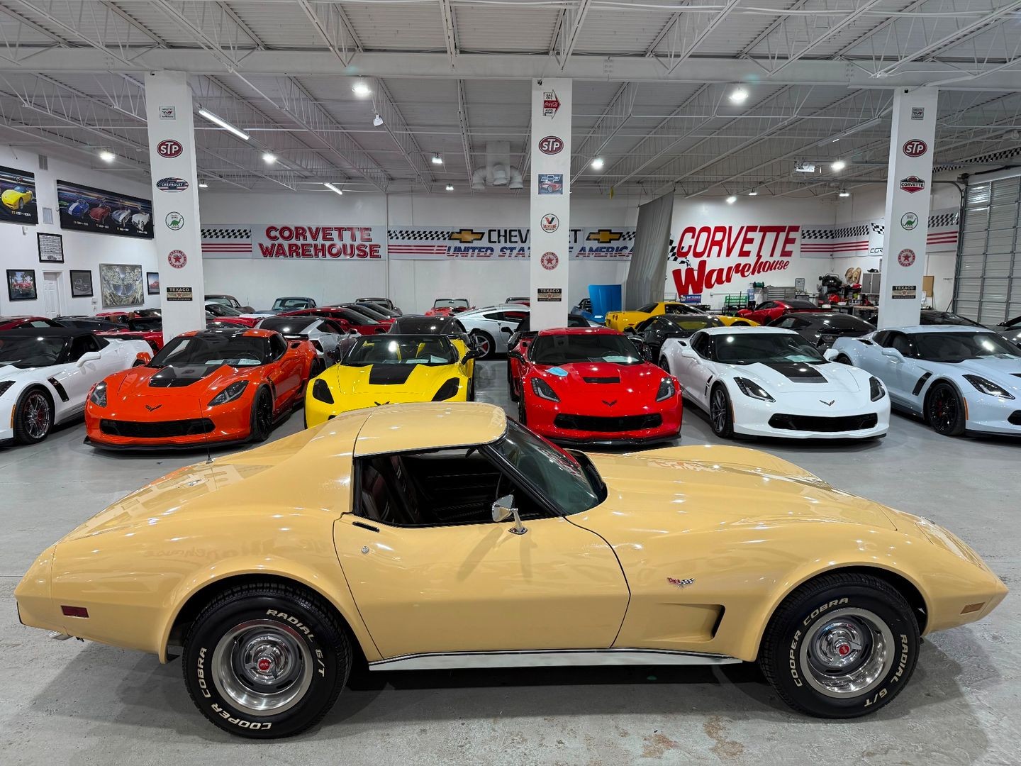 1977 Tan Chevrolet Corvette   | C3 Corvette Photo 7