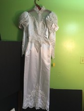 Vintage Collectible Mori Lee Stunning Satin White Wedding Dress Size 6 beaded NT