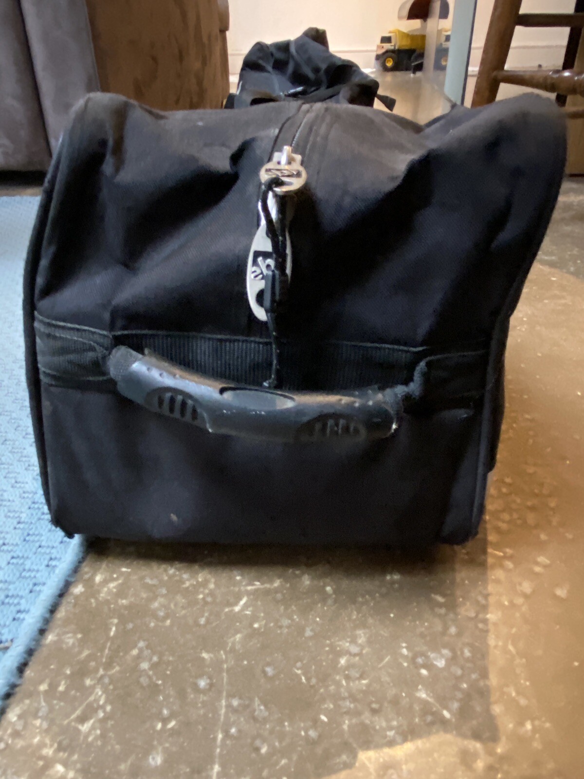 Ellis Brigham Wheeled Ski Carrier padded, holds 2 pairs skis eBay