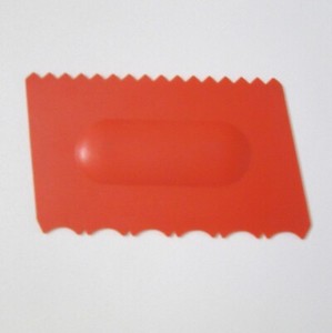 Vintage Tupperware Cake Comb Decorating Tool Frosting Scraper Scalloped Edge