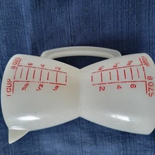 Vintage Tupperware Measuring Cup Hour Glass Double Wet Dry 8 oz 1 cup Red Letter