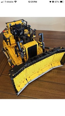 LEGO Technic Cat D11 Bulldozer 42131 Ret In 2021 Used ,Complete No Box