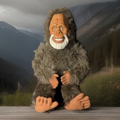 Vintage Harry and The Hendersons BIGFOOT Plush Vinyl  Stuffed Doll 18'' 1990