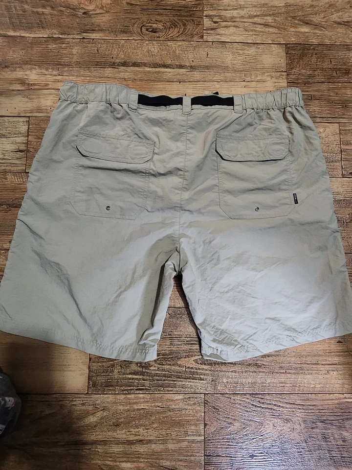 Mens Swiss cargo tan shorts size 2x - Image 2 of 3