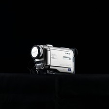 GOOD CONDITION Sony Handycam DCR-TRV10 NTSC Mini DV Camcorder w/Nightshot
