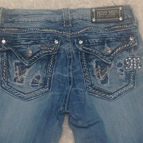 JE1046B3L Blue Bootcut Jeans Size 