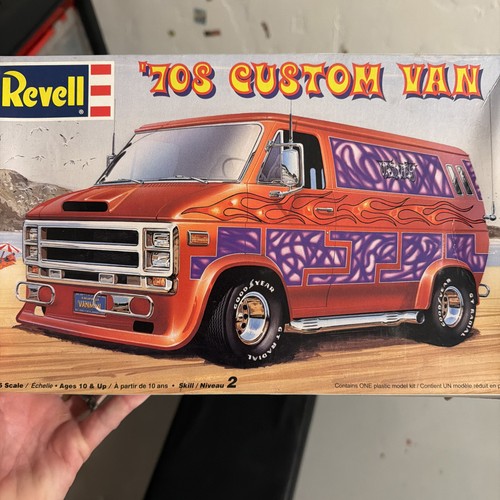 Revell Custom Chevy Van 70s Model Kit 1/25 Scale Open Box Complete | eBay