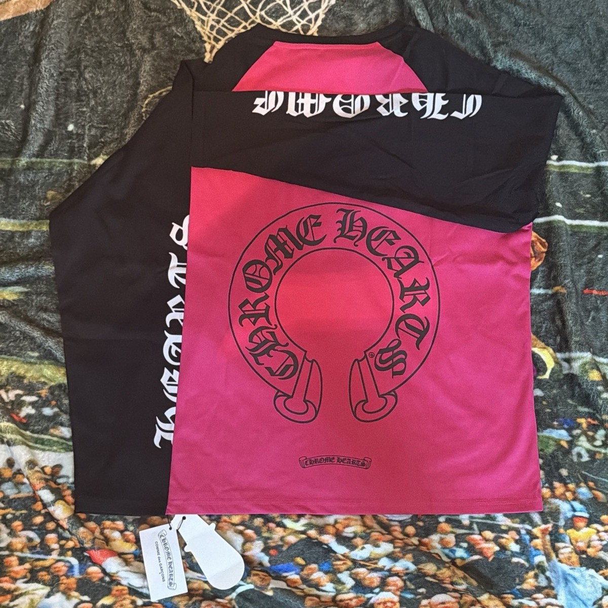 Chrome hearts COMME des GARCONS Men’s Pink/Black Graphic Logo LS Tee, Size L View 5