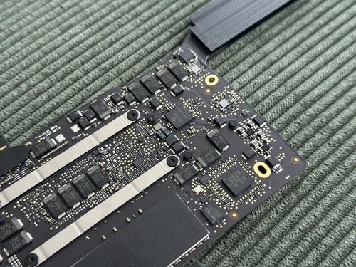 Apple MacBook Pro 13" A1708 Logicboard 2016 820-00875-A - Photo 4/11