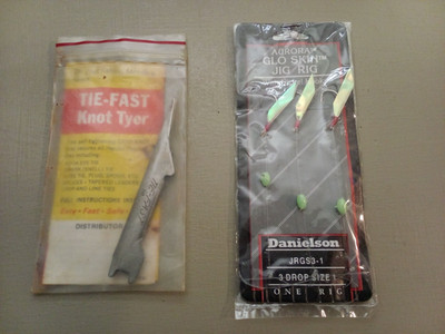 Fast Mfg Tie-Fast Knot Tier and new Danielson Aurora Glo Skin Jig Rig. Vintage