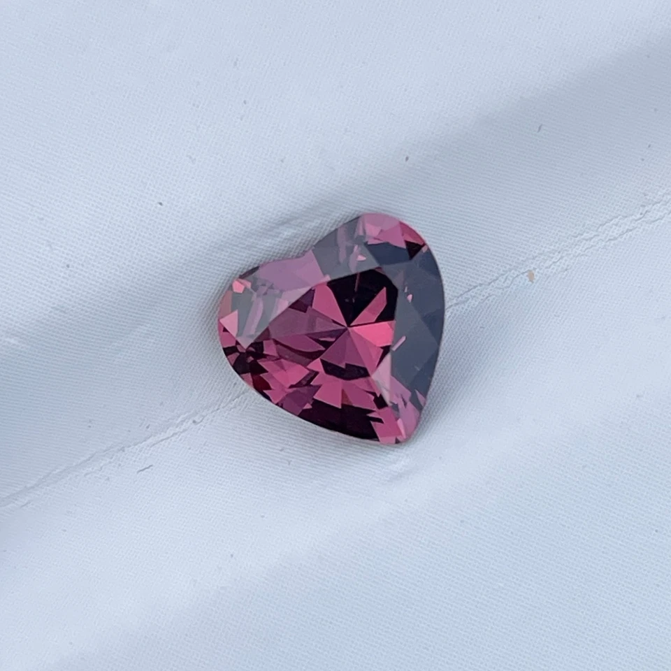 Natural Purplish Pink Spinel 1.42 Cts Heart Cut Loose Gemstone Love Rings - Image 2 of 4