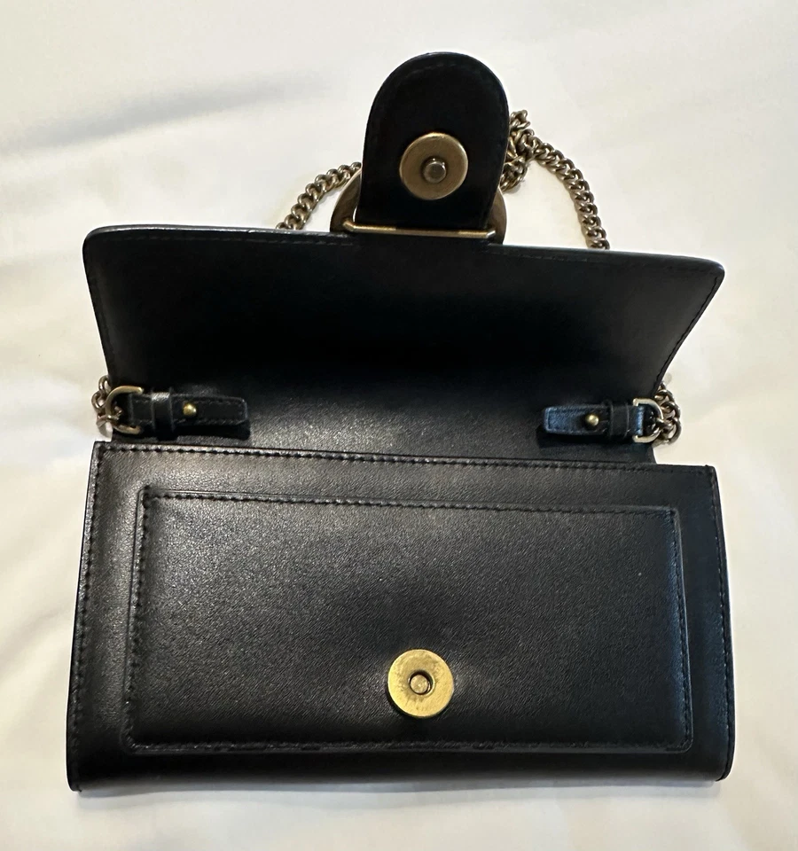 Pinko Love Bag One 钱包,黑色皮革带金色 Love Birds 扣 — 第 3/4 张图片