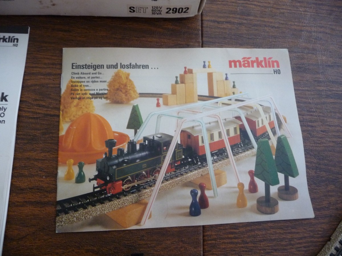 Vintage 80's Marklin HO Model Train Set 2902 Complete and