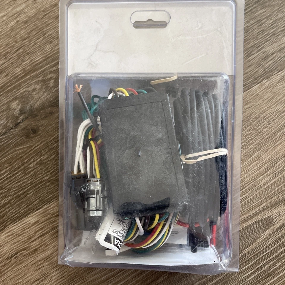 全新 Curt 56153 定制线束 4 路扁平输出 适用于现代 Veloster — 第 3/3 张图片