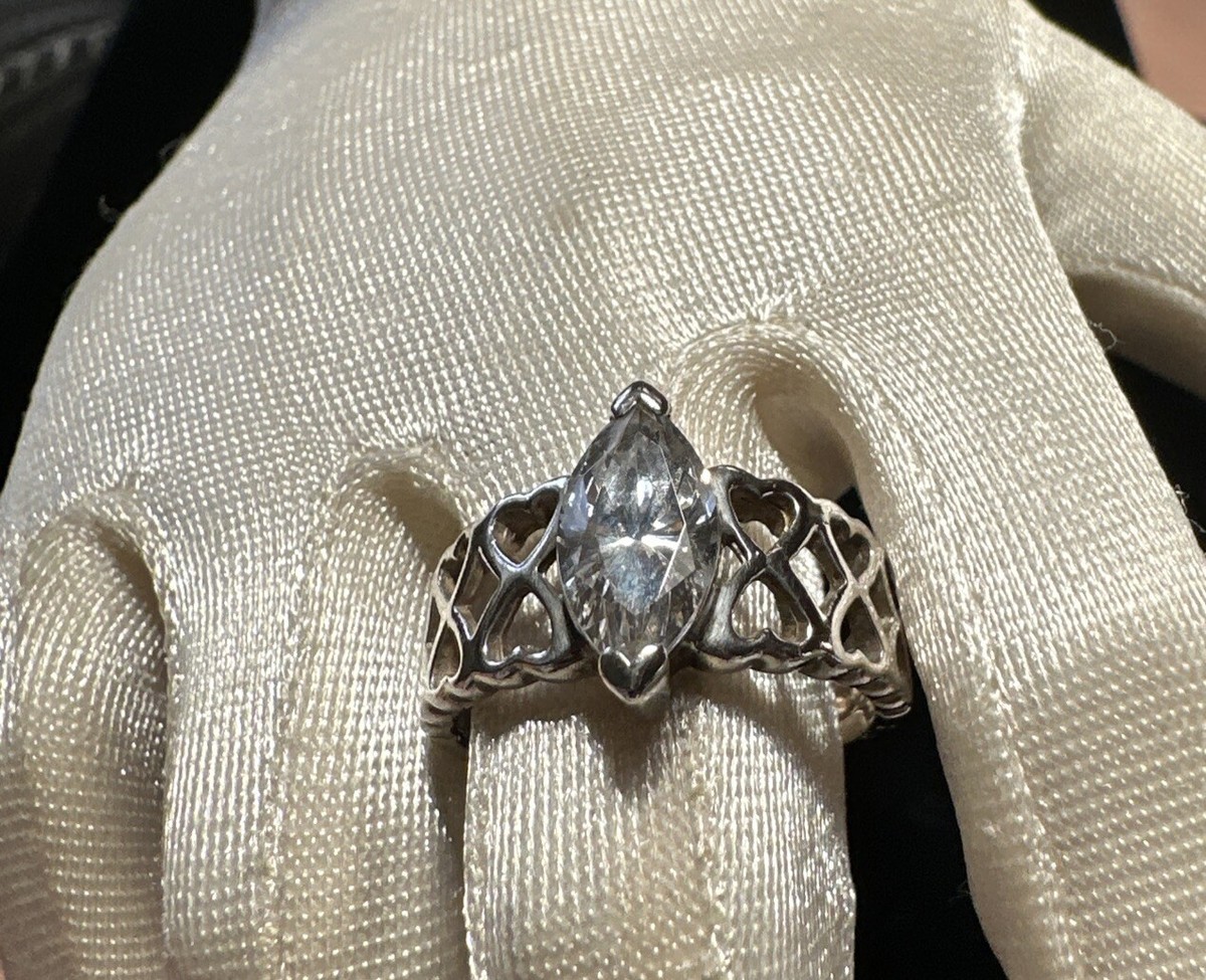 Vintage Korea Made Sterling Silver 925- DC-CZ Ring Size7