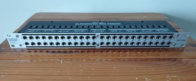 Behringer PX3000 - Ultrapatch Pro : 48-point 1/4'' TRS Balanced Patchbay