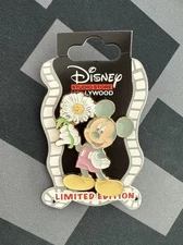 DSSH Mickey Petals And Pals Flower LE 400 Disney Pin (B)