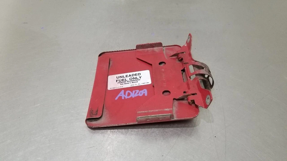 93 GMC TYPHOON FUEL FILLER DOOR GAS LID RED - Image 4 of 4