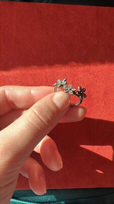 ein sehr schönes damen fossil flower Ring