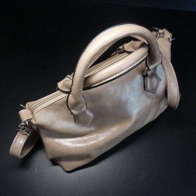 Sac à Main Bandoulière Vintage Inès DELAURE – Cuir Beige, Fermoir Métal Doré, Modèle N6644