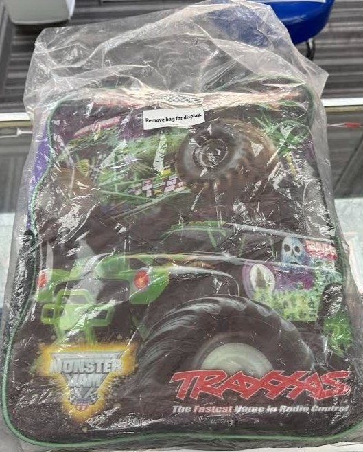RARE* Traxxas Grave Digger 1/16 Monster Jam with Backpack TRA72024