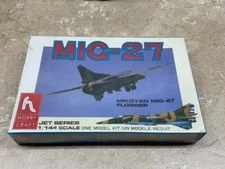 SEALED Hobby Craft MIG-27 Mikoyan MIG-27 Flogger 1/ 144 Scale Model Kit HC1113 