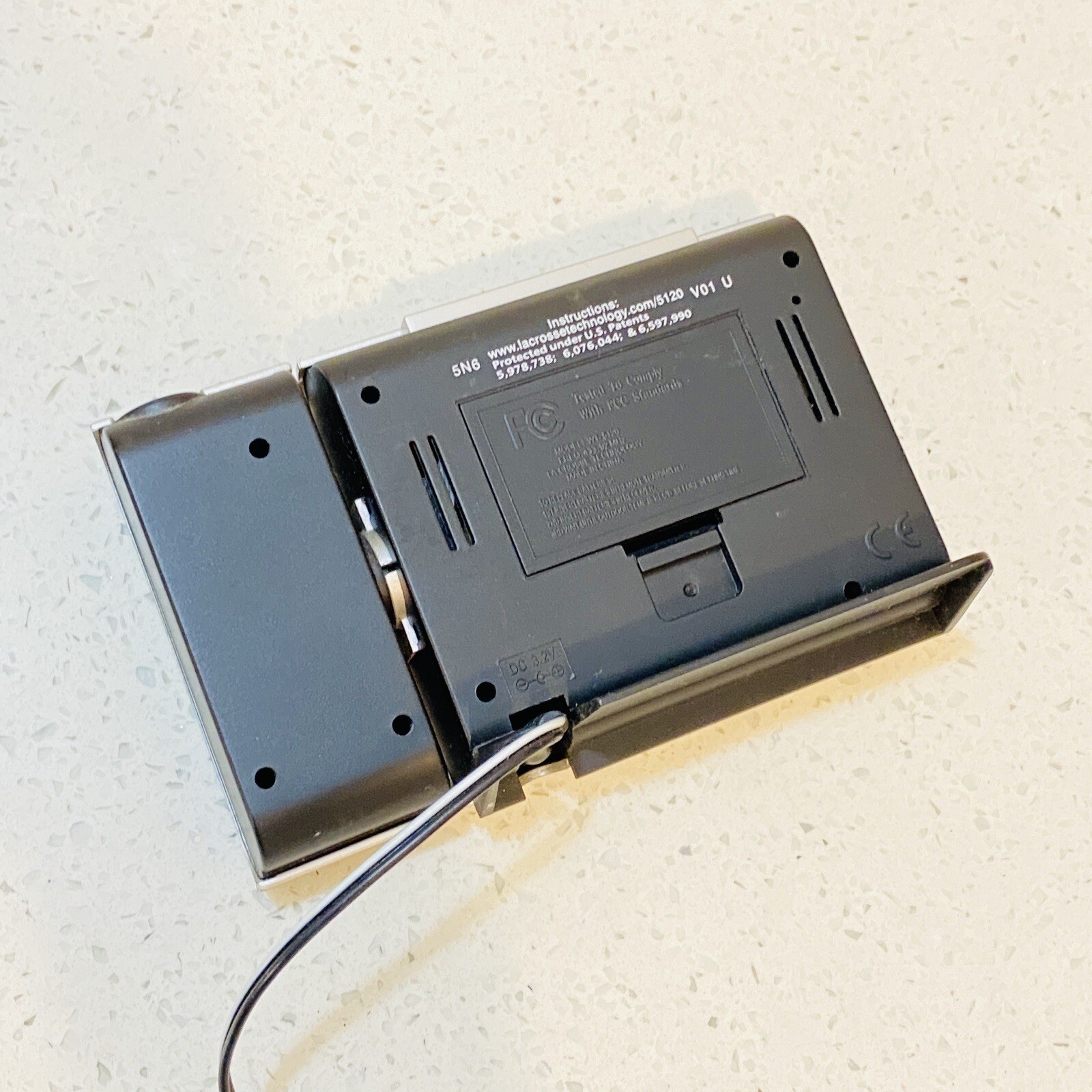 La Crosse Technology Atomic Projection Alarm Clock Radio Controlled WT