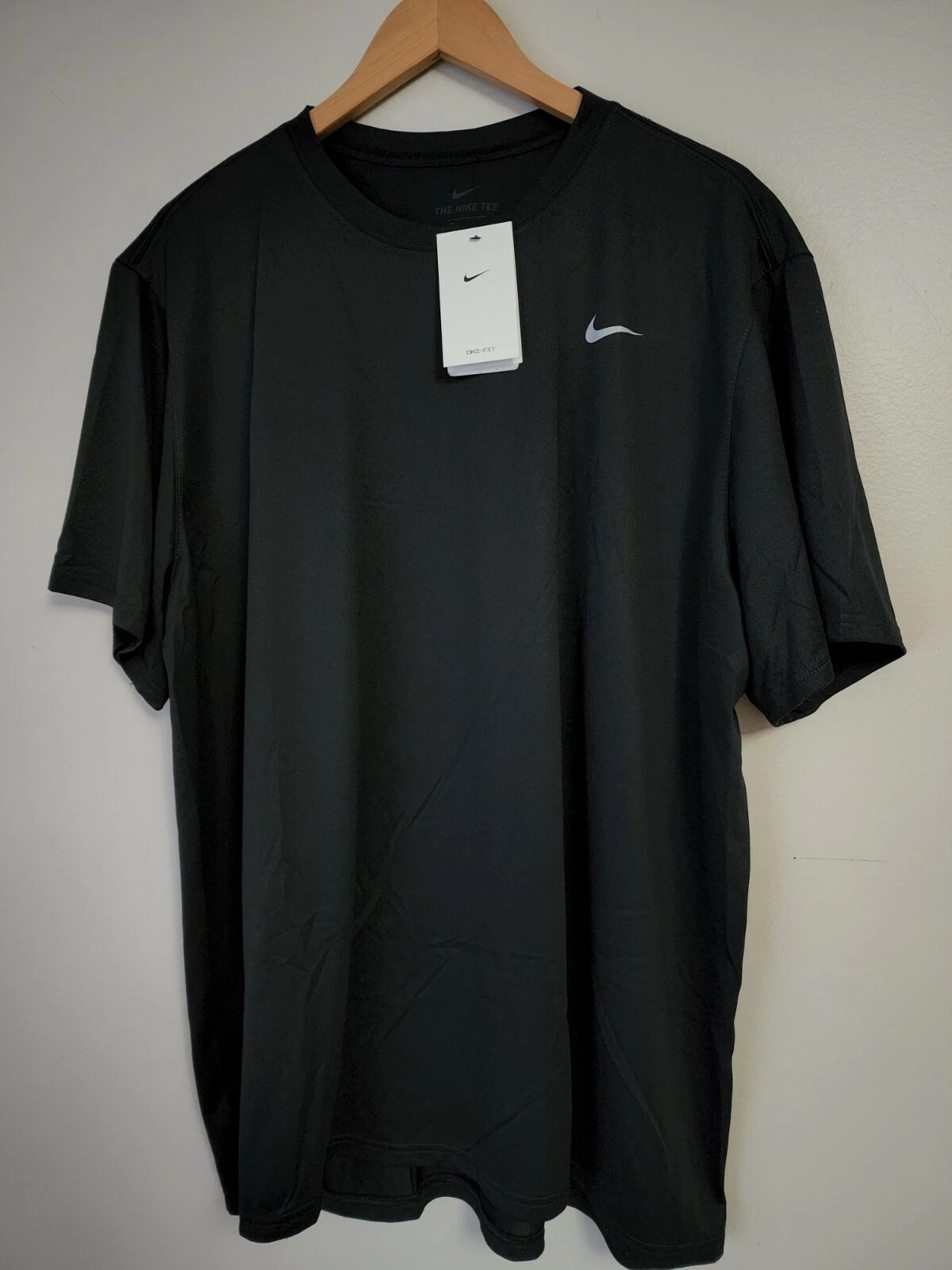 Nike Legend 2.0 Crew Dri-Fit Size 2XL Men's T-Shirt Black DX0969-010 Brand New
Opens in a new window