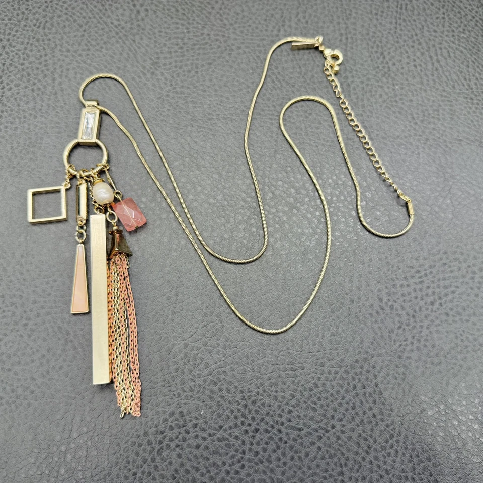 WHBM Collar Colgante Tono Dorado Moderno Dijes Geométricos Borla Cuentas Rosa 28" Foto 2 de 4