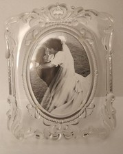 FRAME MIKASA PRINCESS CRYSTAL FROSTED WEDDING PICTURE FRAME OVAL 11.25"5X7NO BOX