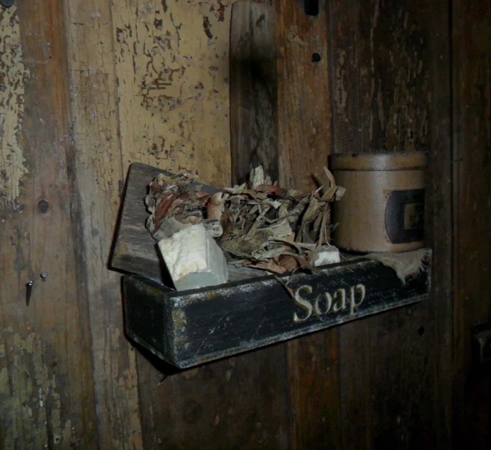 Primitive Soap Box,  Lye Soap, Corn Husk Scrub Brush,  Old Cabin Wall Box, Lath - Image 4 of 4