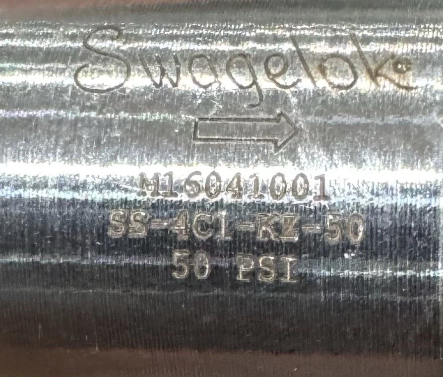 Válvula de retención de acero inoxidable Swagelok SS-4C1-KZ-50, 1/4", sellos Kalrez Foto 2 de 2