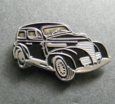 CHEVROLET AUTOMOBILE CHEVY CLASSIC 1939 AUTO LAPEL PIN BADGE BLACK 1 INCH