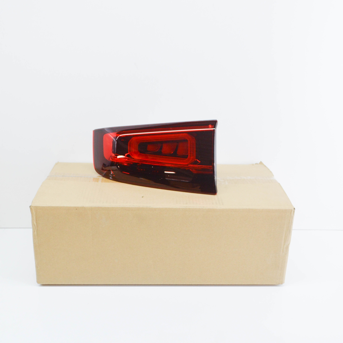 NEW MERCEDES-BENZ GLB X247 RIGHT SIDE INNER TAILLIGHT A2479065400