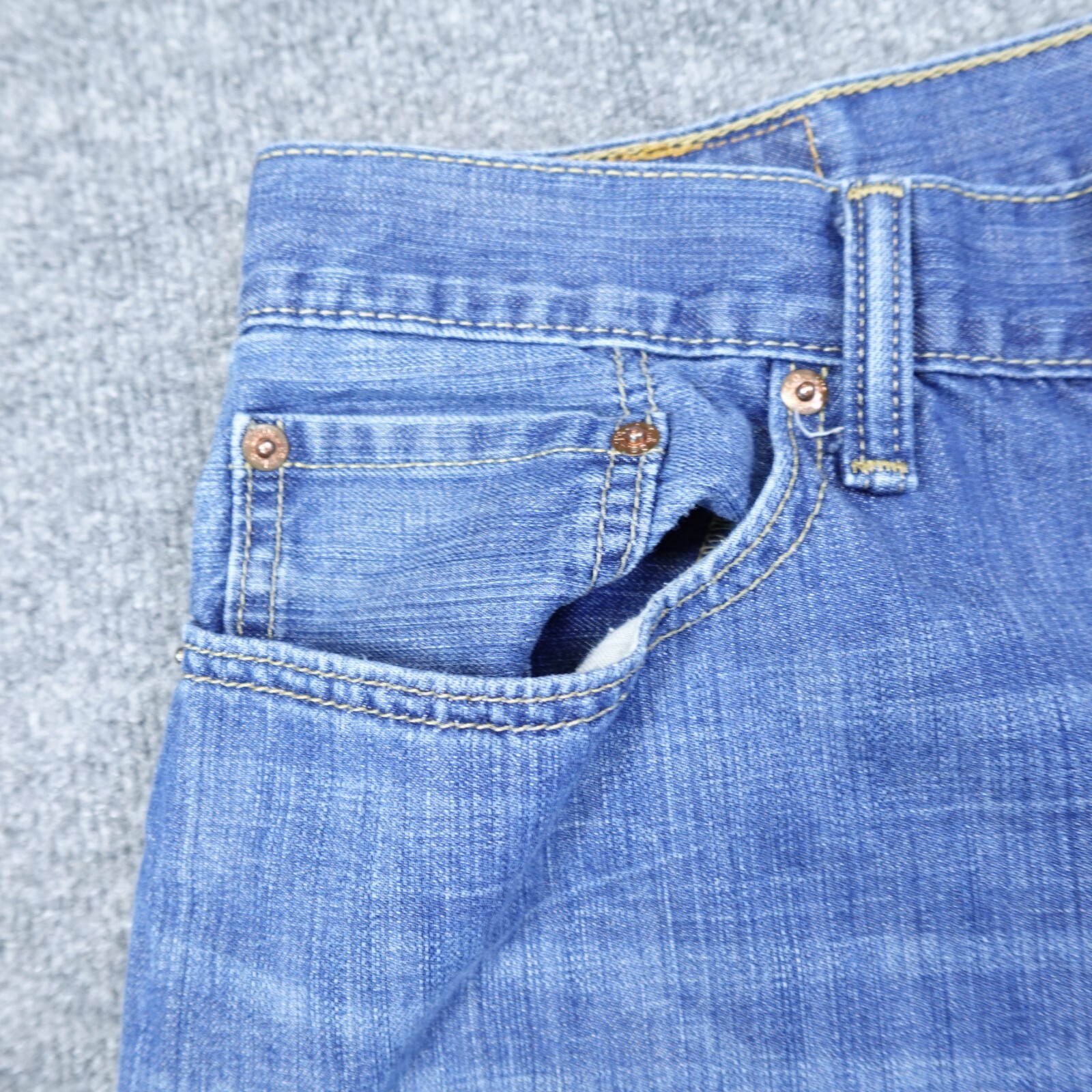 Levis Shorts Men 32x9 Blue Cut Off Jorts Medium Wash Denim Skater Jean Tag 34