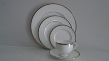 Wedgwood Carlyn Five Piece Place Setting