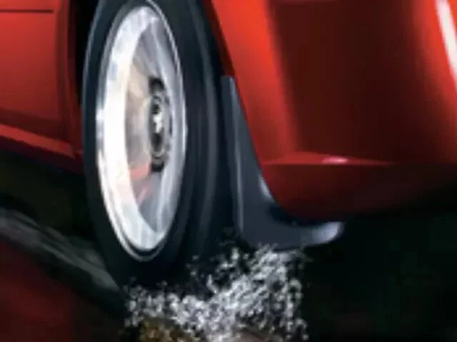 Protectores contra salpicaduras Mopar genuinos traseros de lujo moldeados con pieza del logotipo de Dodge #82212865 Foto 3 de 3