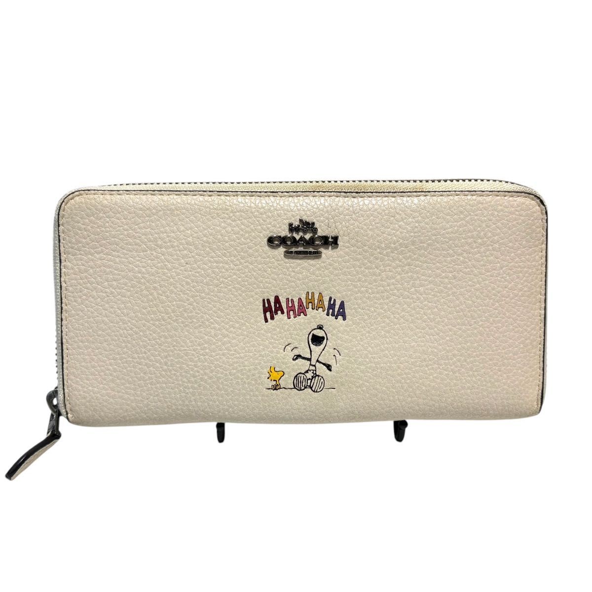 COACH Snoopy Long Wallet 16122B Zip Around Leather Chalk White
