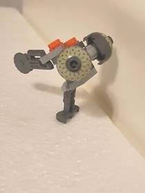 LEGO Buzz Droid Minifigure Star Wars Clone Wars Episode 3 7252 7283 7751 