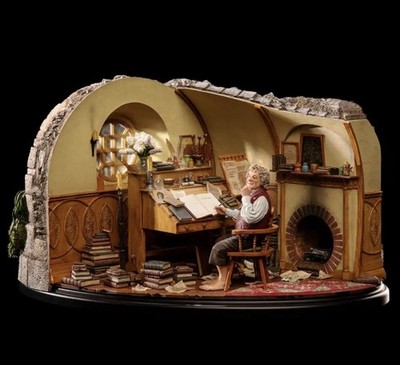 Weta Workshop Lord of the Rings Bilbo Baggins In Bag End Statue #367/1046