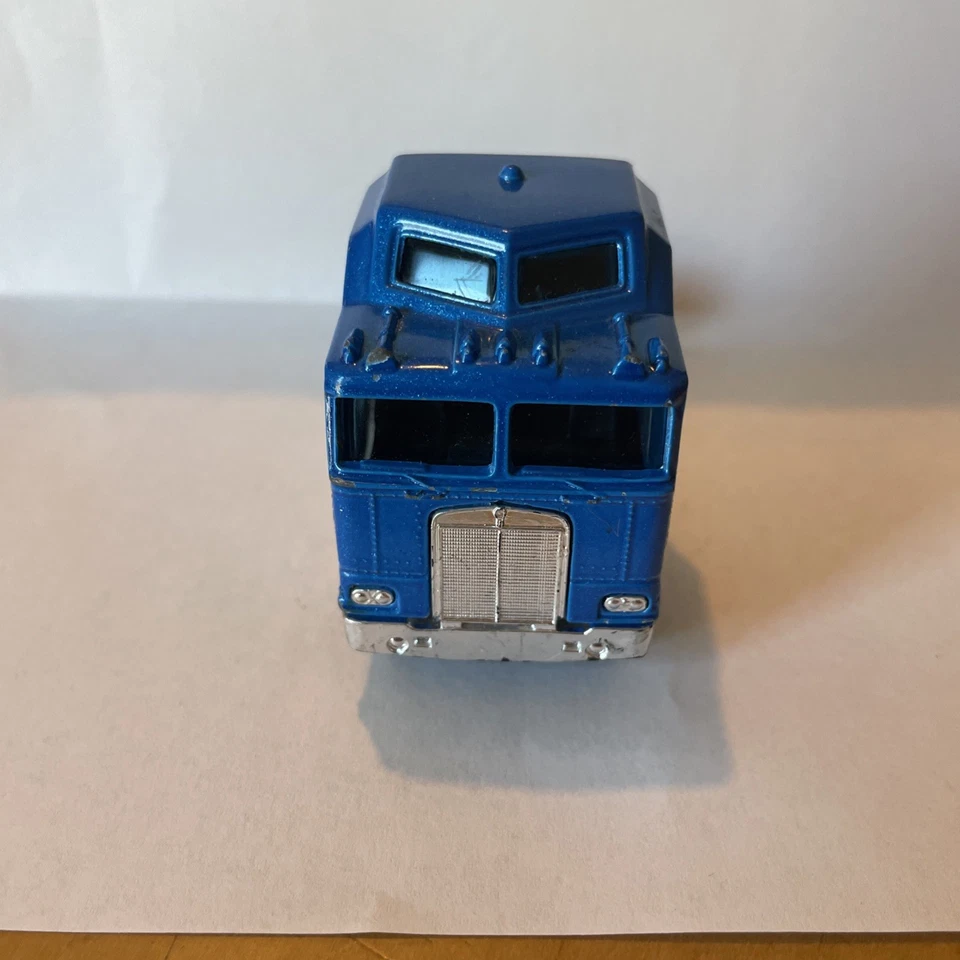 YATMING KENWORTH K100 DIECAST TRUCK Blue/Silver Stripes Loose  Cab Over - Image 2 of 4