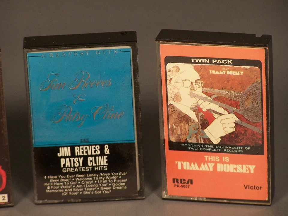 Johnny Mathis, Humperdinck, Dorsey, Reeves & Cline, Whittaker Cassettes Foto 3 de 4