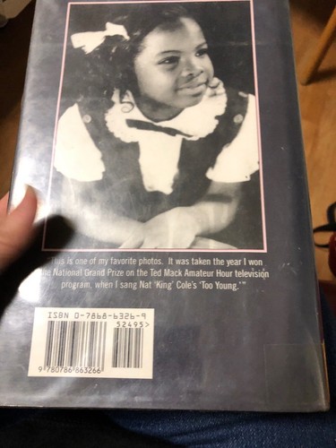 Between Each Line of Pain and Glory : My Life Story by Gladys Knight 1st Ed - Picture 2 of 11