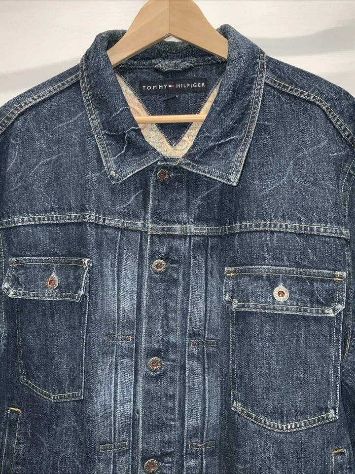 Мужская винтажная плиссированная джинсовая куртка Tommy Hilfiger на пуговицах размер XL.       000264 - Изображение 2 из 4
