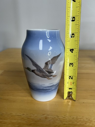 Royal Copenhagen Vase Denmark 1087 88B Water Birds Duck Vintage Signed CH - Picture 4 of 24