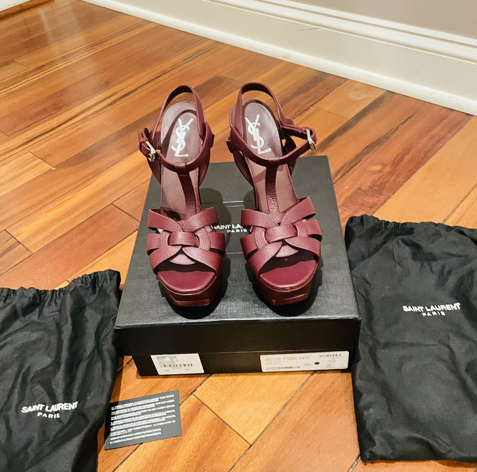 SAINT LAURENT Sandalo omaggio YSL