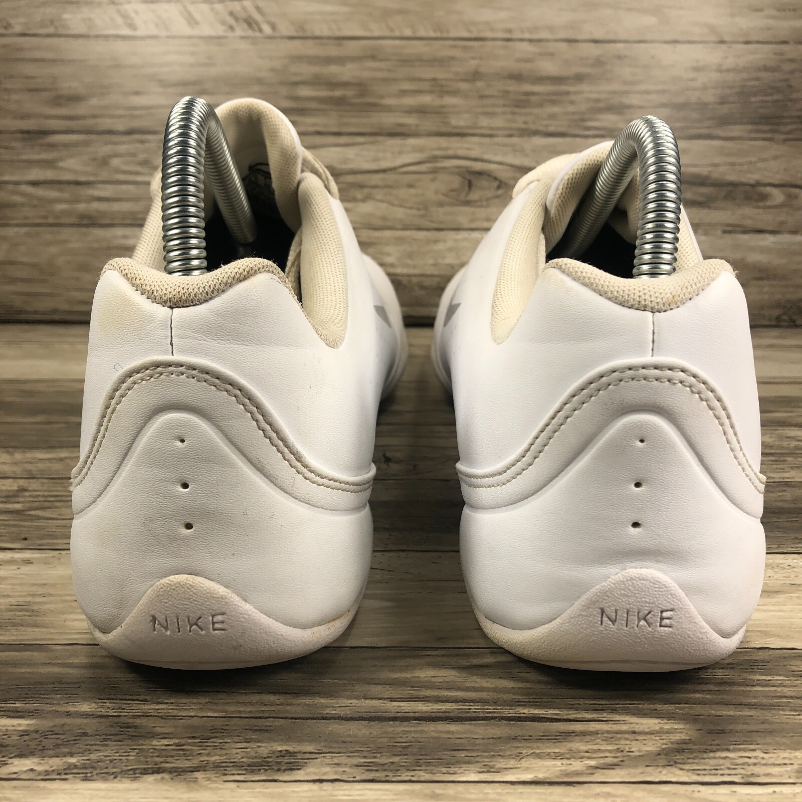 Nike Sideline 3 Cheerleading Sneakers Women's Size 9 … Gem