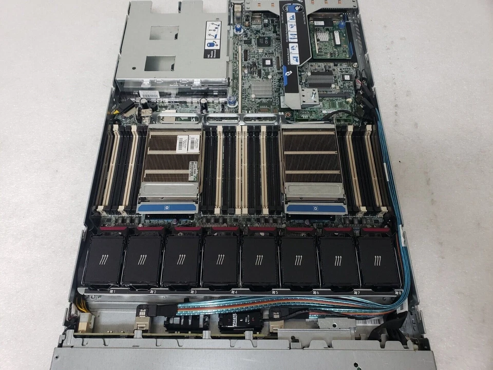 HP ProLiant DL360p G8 2.5" 2x E5-2690 2.9ghz 16 núcleos / 64gb / P420i / 2x 750w Foto 2 de 3