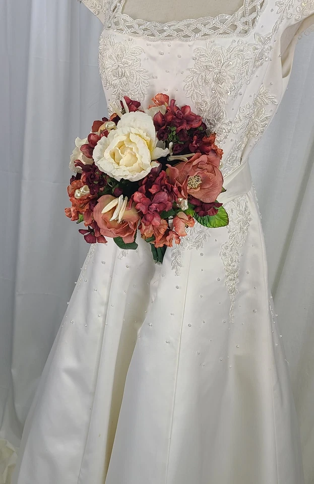 Rose, Sienna, Ivory and Wine Bridal or Bridemaid Bouquet in Silk - Image 4 of 4